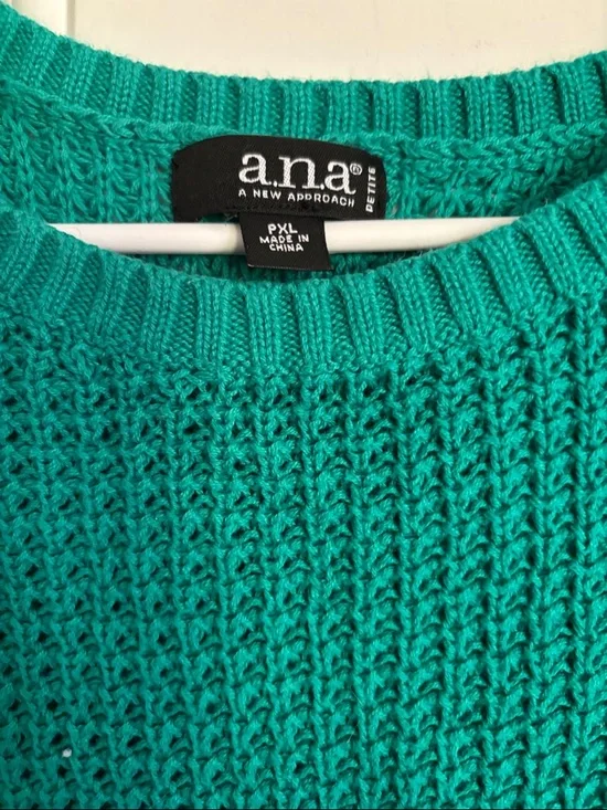 Women’s size PXL Sweater - Picture 2 of 2